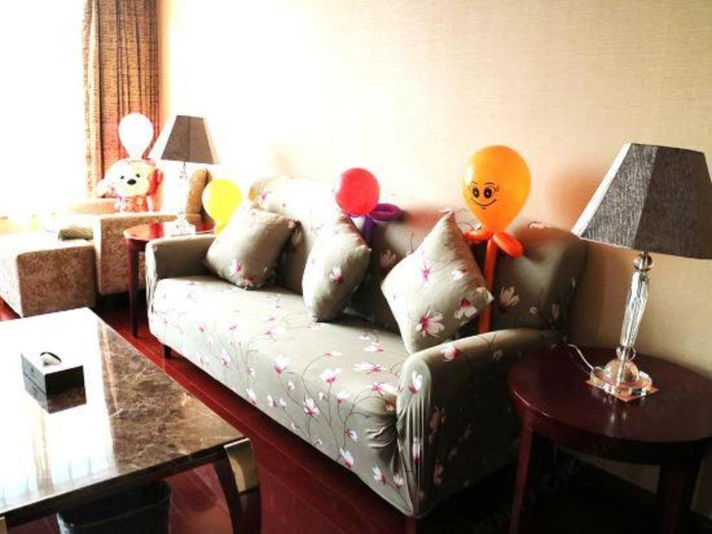 Howard Johnson By Wyndham Sunshine Plaza Ningbo Exterior foto